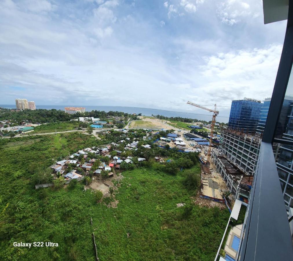 Mactan Newtown Condo Мактан Екстериор снимка