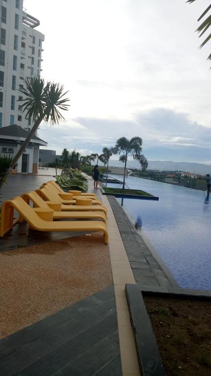 Mactan Newtown Condo Мактан Екстериор снимка